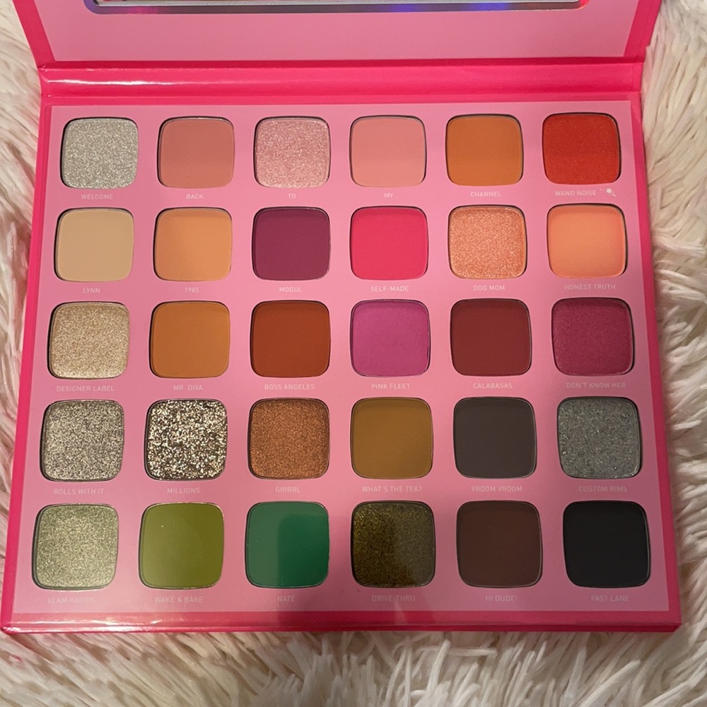 Morphe - Picture 2 of 2